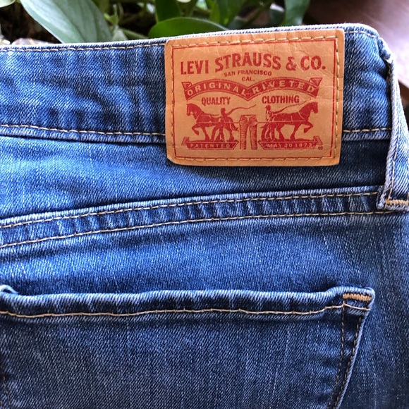 Levi’s - Picture 3 of 4